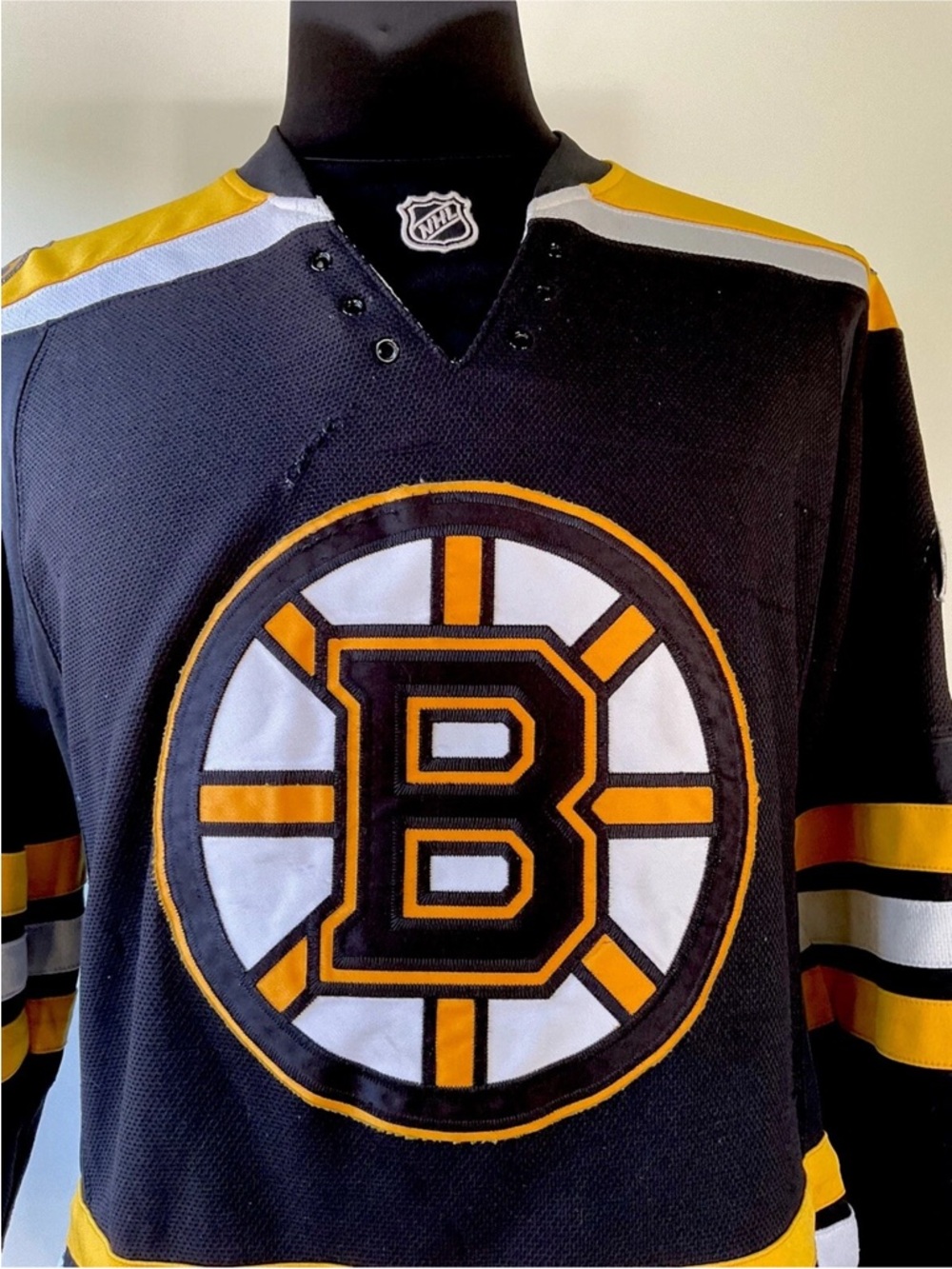 Reebok Boston Bruins Torey Krug Stitched Jersey Size Small - Picture 6 of 13